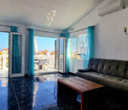 Изысканный дуплекс у моря в городе, 160 кв.м, терраса