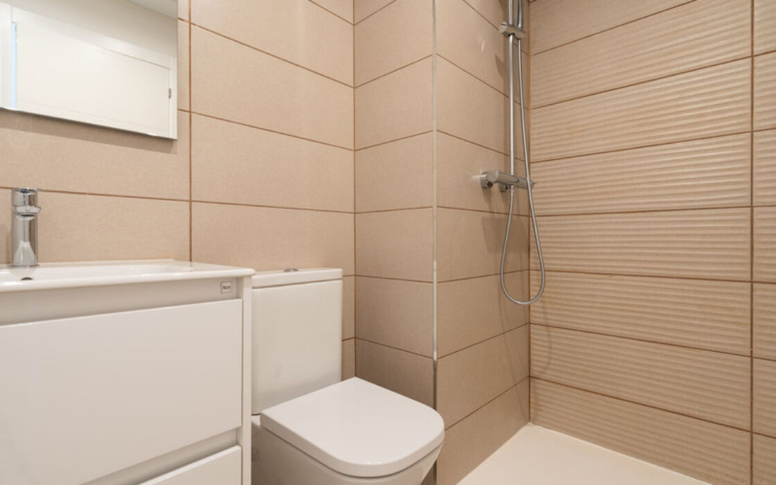 Апартаменти 2+1 з терасою біля моря в Естепоні 90 кв.м