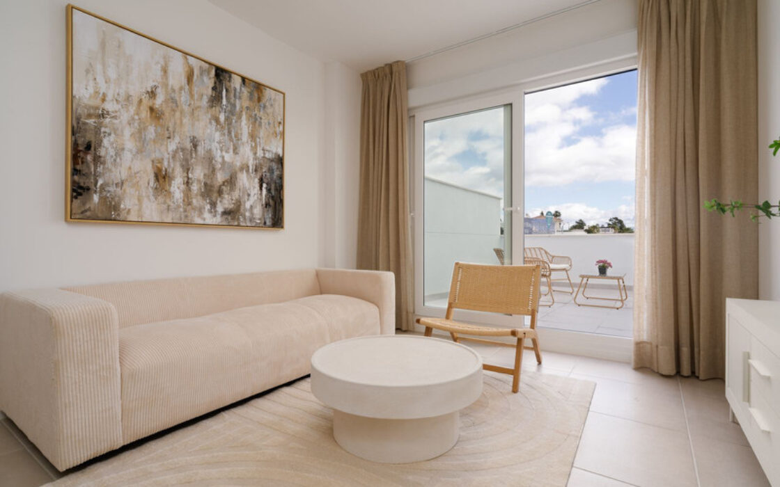 Апартаменти 2+1 з терасою біля моря в Естепоні 90 кв.м