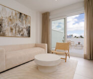 Апартаменти 2+1 з терасою біля моря в Естепоні 90 кв.м