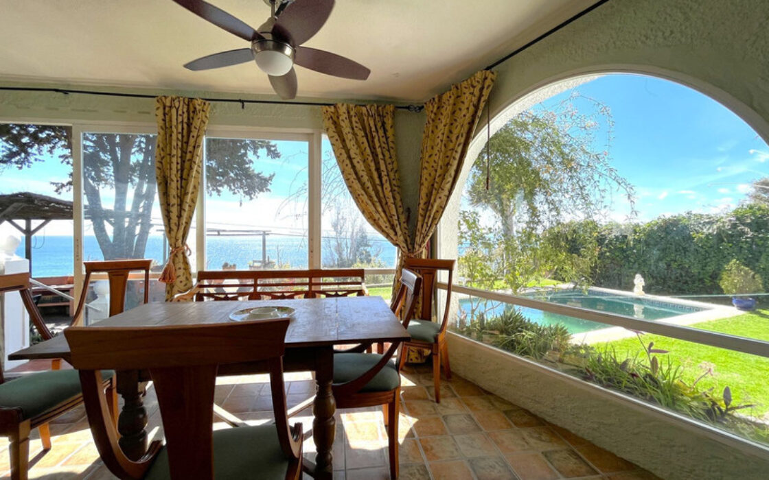 Прекрасна вілла в Андалусії з видом на море 250 кв.м