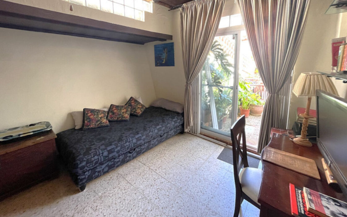 Прекрасна вілла в Андалусії з видом на море 250 кв.м