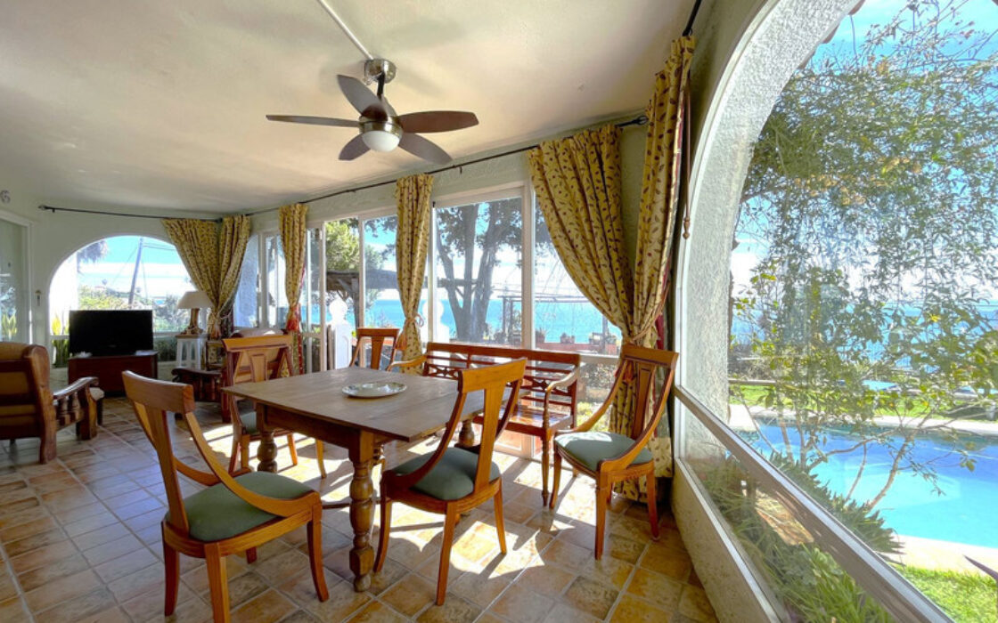 Прекрасна вілла в Андалусії з видом на море 250 кв.м