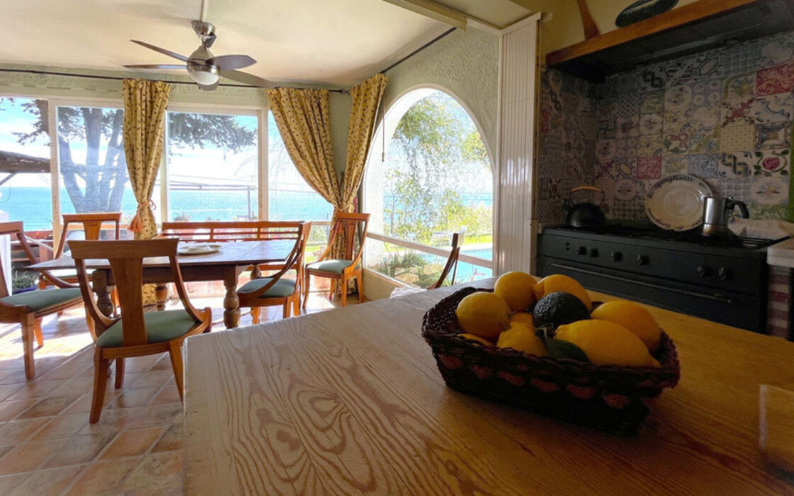 Прекрасна вілла в Андалусії з видом на море 250 кв.м