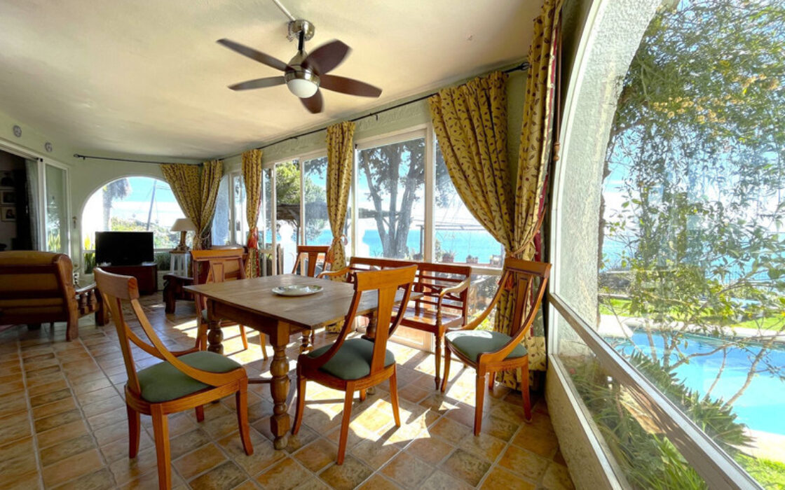 Прекрасна вілла в Андалусії з видом на море 250 кв.м