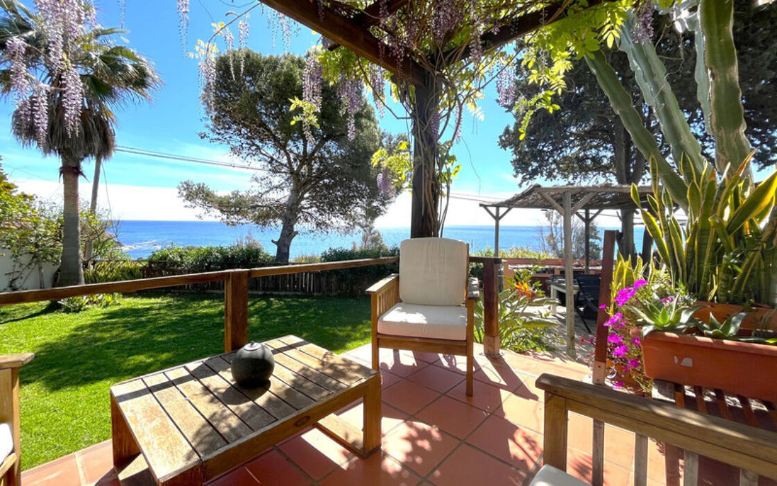 Прекрасна вілла в Андалусії з видом на море 250 кв.м