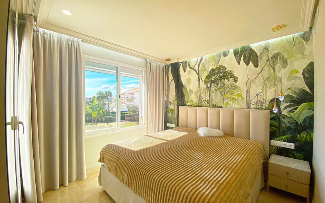 Квартира з терасою в Естепоні, 97 кв.м, біля моря