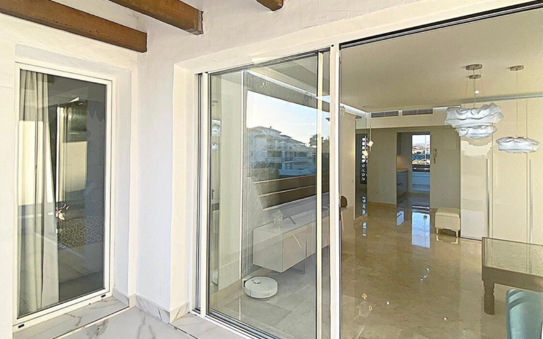 Квартира з терасою в Естепоні, 97 кв.м, біля моря