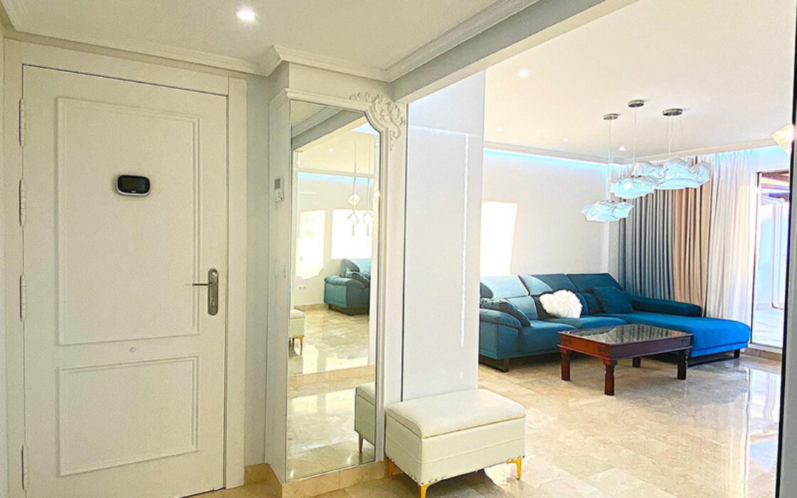 Квартира з терасою в Естепоні, 97 кв.м, біля моря