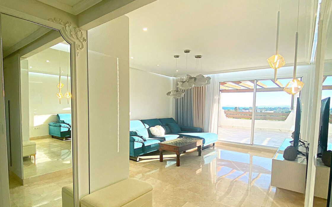 Квартира з терасою в Естепоні, 97 кв.м, біля моря