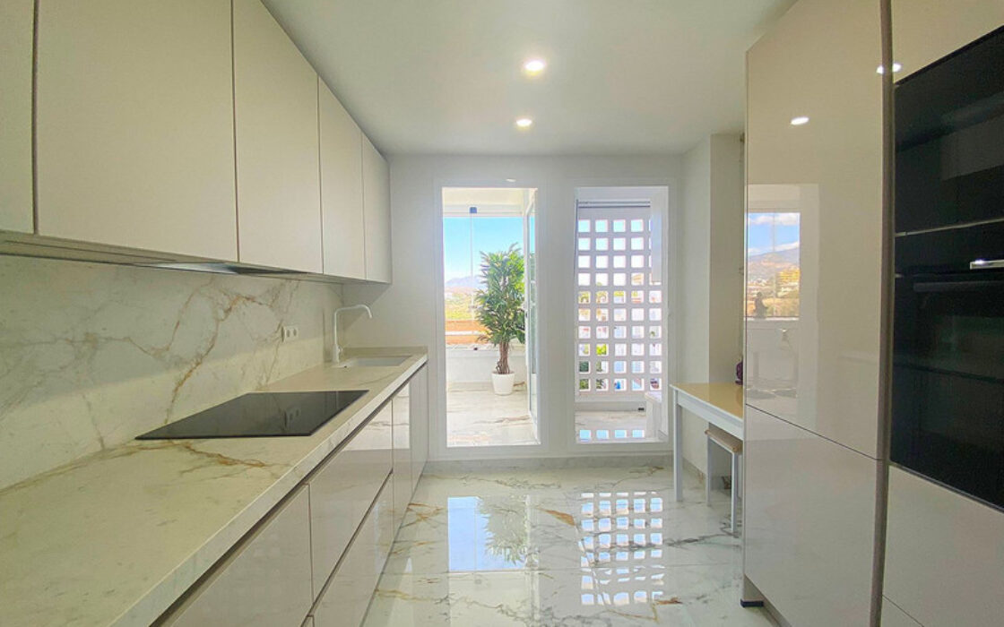 Квартира з терасою в Естепоні, 97 кв.м, біля моря