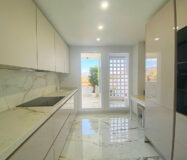 Квартира з терасою в Естепоні, 97 кв.м, біля моря