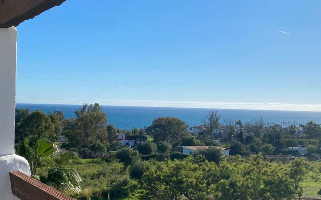 Квартира з терасою в Естепоні, 97 кв.м, біля моря