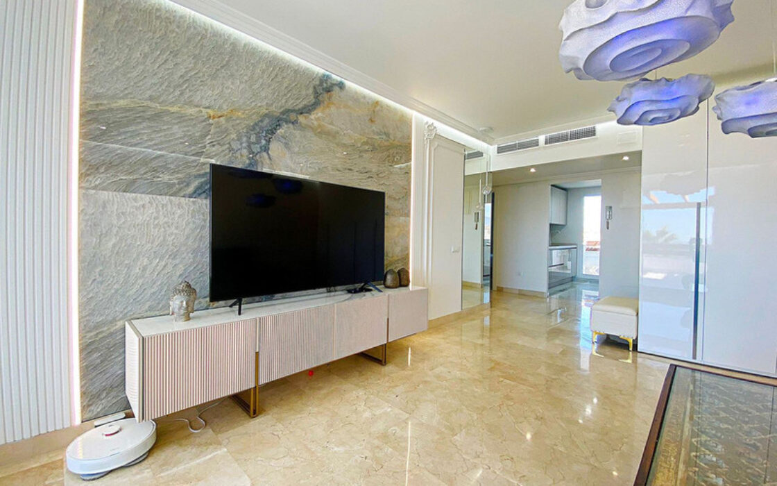 Квартира з терасою в Естепоні, 97 кв.м, біля моря