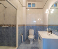 Вилла в Лас-Лагунас-де-Миджас, 389 кв.м, 5 комнат у моря