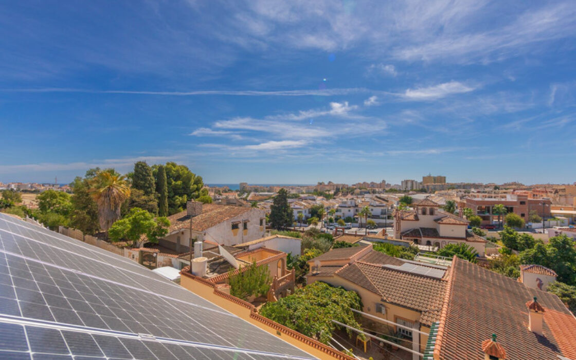 Вилла в Лас-Лагунас-де-Миджас, 389 кв.м, 5 комнат у моря