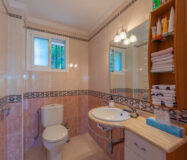 Вилла в Лас-Лагунас-де-Миджас, 389 кв.м, 5 комнат у моря