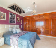 Вилла в Лас-Лагунас-де-Миджас, 389 кв.м, 5 комнат у моря