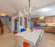 Вилла в Лас-Лагунас-де-Миджас, 389 кв.м, 5 комнат у моря