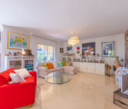 Вилла в Лас-Лагунас-де-Миджас, 389 кв.м, 5 комнат у моря