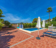 Вилла в Лас-Лагунас-де-Миджас, 389 кв.м, 5 комнат у моря