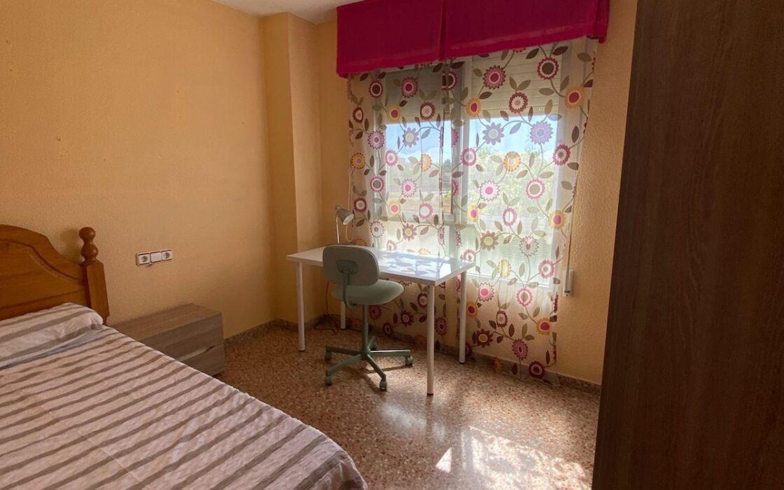 Апартаменты с террасой в San Vicente del Raspeig 80 кв.м.