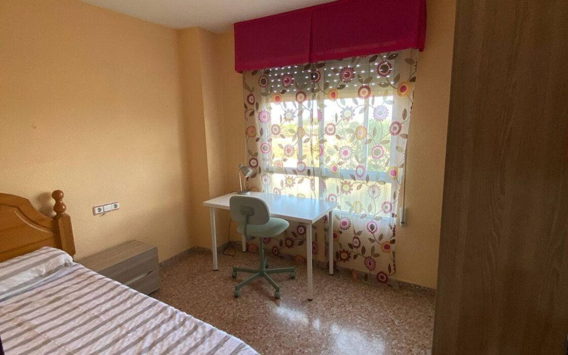 Апартаменты с террасой в San Vicente del Raspeig 80 кв.м.