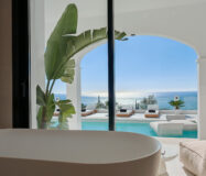 Вілла з панорамним видом на море в Бенальмадені 450 кв.м.