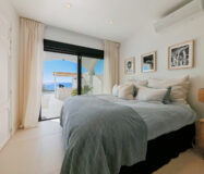 Вілла з панорамним видом на море в Бенальмадені 450 кв.м.