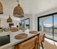 Вілла з панорамним видом на море в Бенальмадені 450 кв.м.