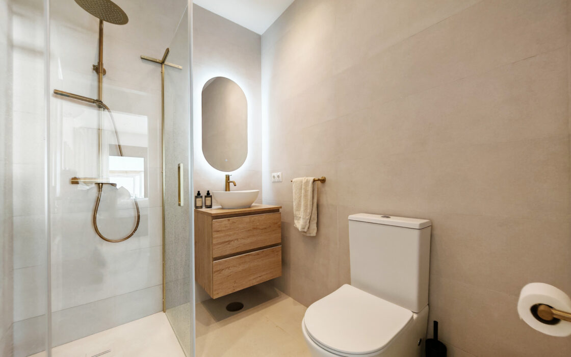 Вілла з панорамним видом на море в Бенальмадені 450 кв.м.