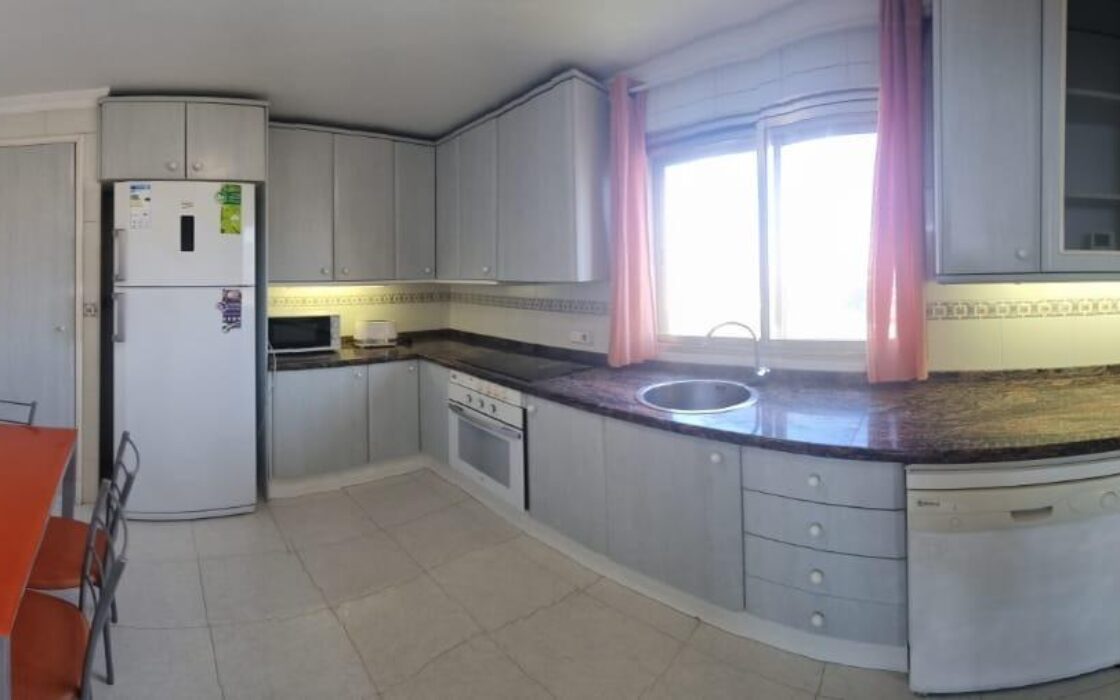 Просторные апартаменты с видом на море в San Juan Playa