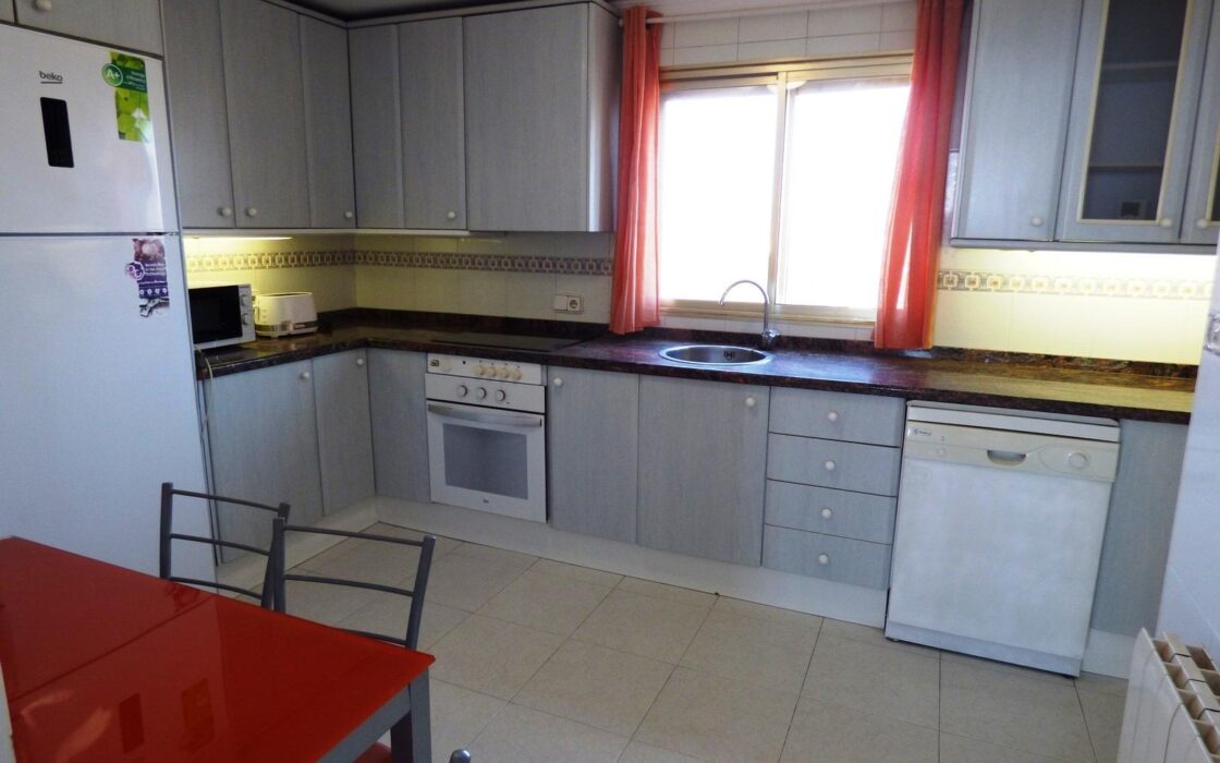 Просторные апартаменты с видом на море в San Juan Playa