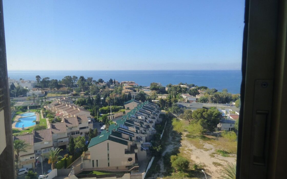 Просторные апартаменты с видом на море в San Juan Playa