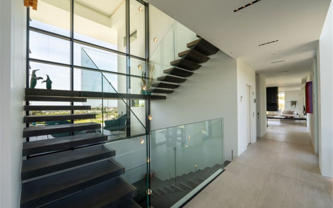 Розкішна вілла в Ла-Кінта з панорамним видом 770 кв.м.