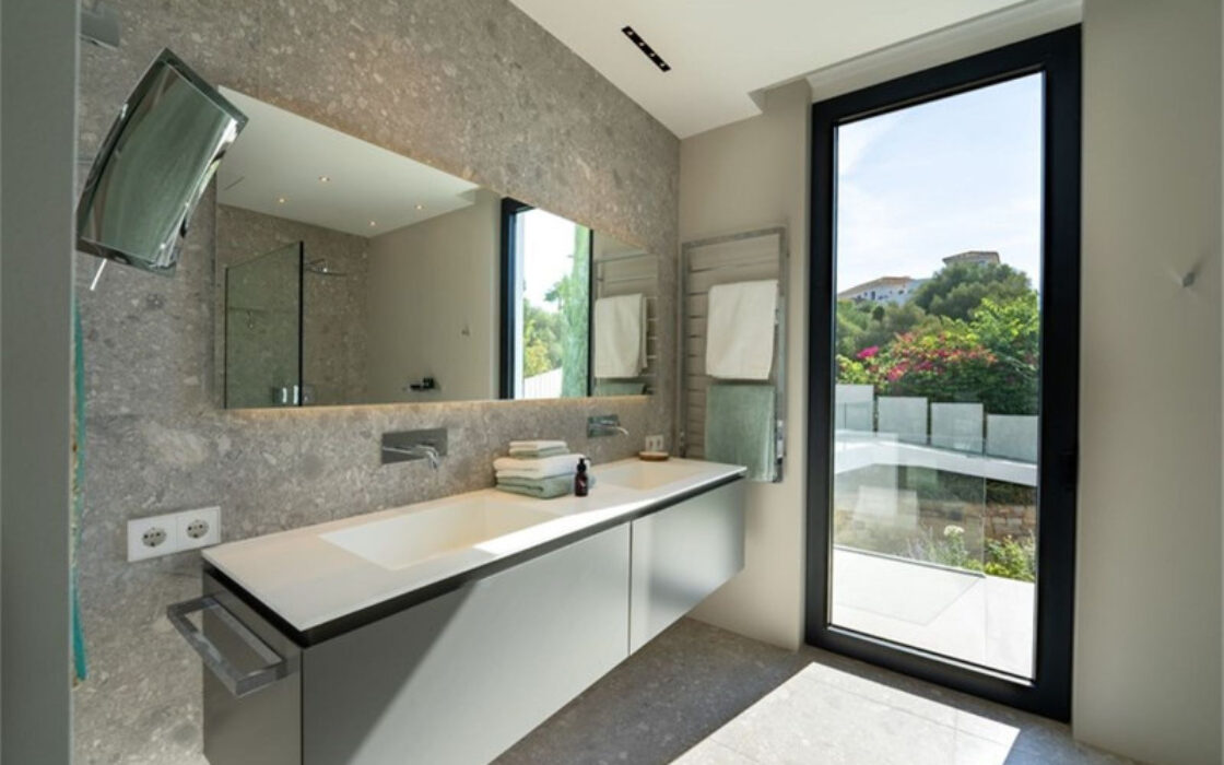 Розкішна вілла в Ла-Кінта з панорамним видом 770 кв.м.