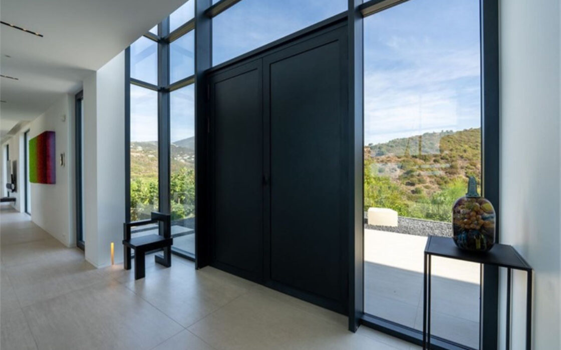 Розкішна вілла в Ла-Кінта з панорамним видом 770 кв.м.