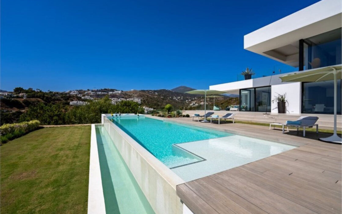 Розкішна вілла в Ла-Кінта з панорамним видом 770 кв.м.