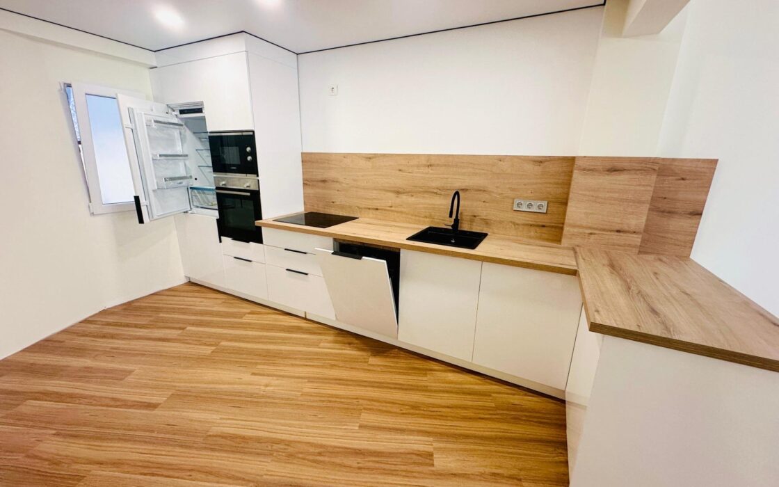 Просторная квартира в Аликанте 105 кв.м с террасой