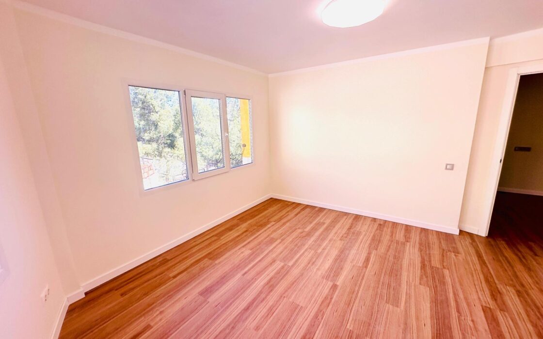 Просторная квартира в Аликанте 105 кв.м с террасой