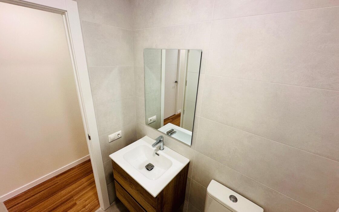 Просторная квартира в Аликанте 105 кв.м с террасой