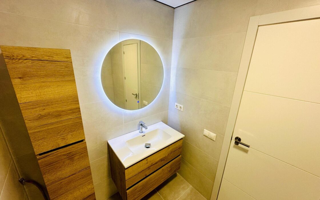 Просторная квартира в Аликанте 105 кв.м с террасой