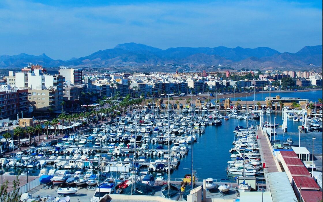 Вілла в Фуэнт-Аламо, 143 кв.м, басейн, 13 км до моря