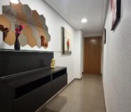 Апартаменты в Торревьехе 75 кв.м с террасой 700 м до моря