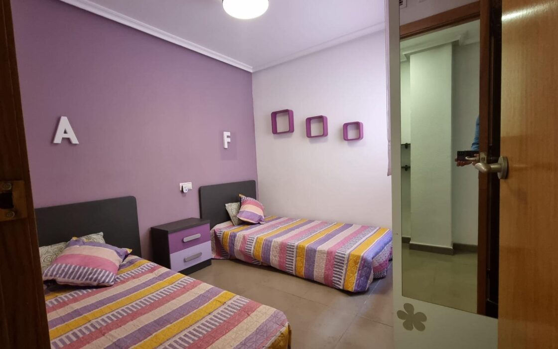 Апартаменты в Торревьехе 75 кв.м с террасой 700 м до моря