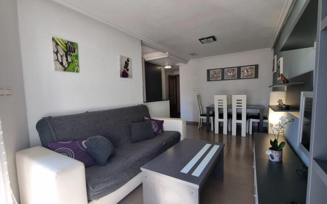 Апартаменты в Торревьехе 75 кв.м с террасой 700 м до моря