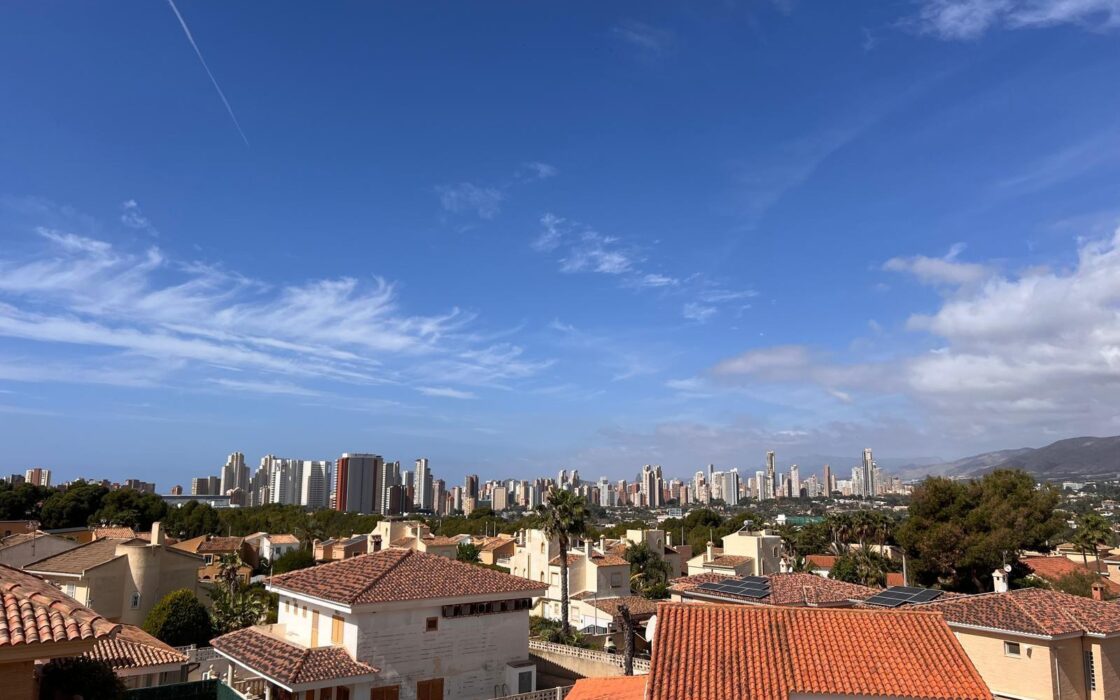 Вілла з басейном у Бенідормі, 480 кв.м, панорамний вид