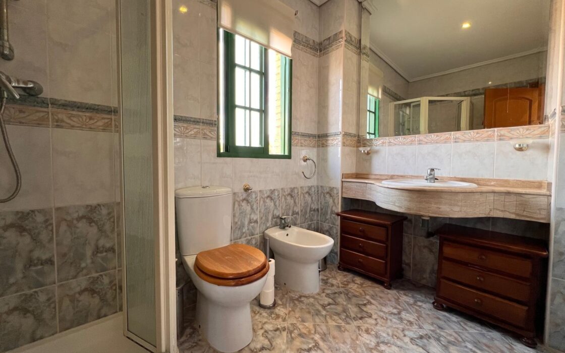 Вілла з басейном у Бенідормі, 480 кв.м, панорамний вид