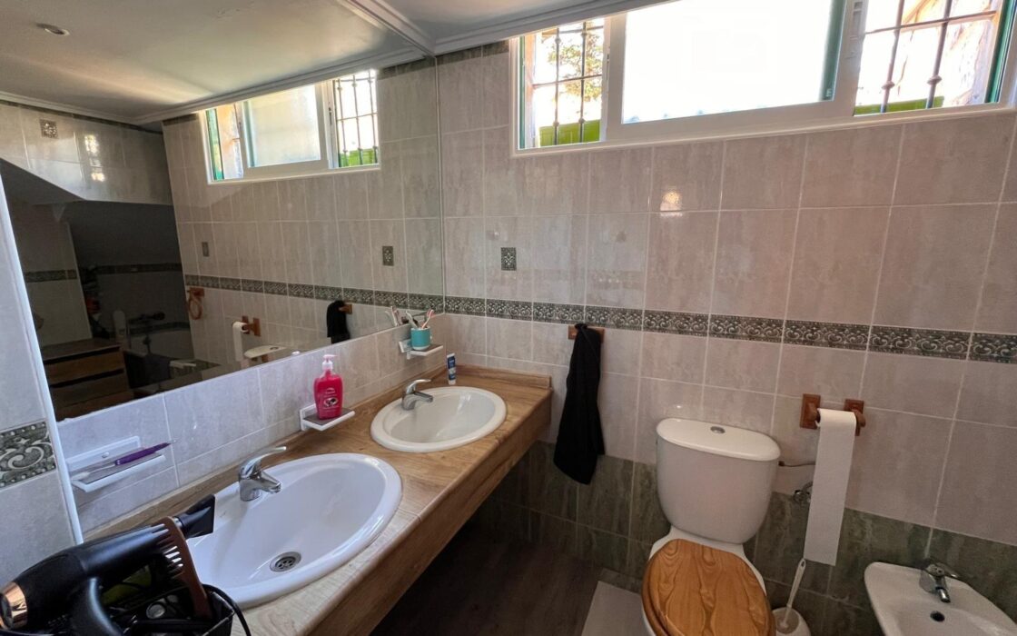 Вілла з басейном у Бенідормі, 480 кв.м, панорамний вид