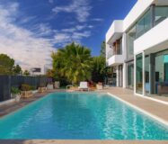 Вилла в Сьерра-Кортина 514 кв.м с бассейном и видом на море